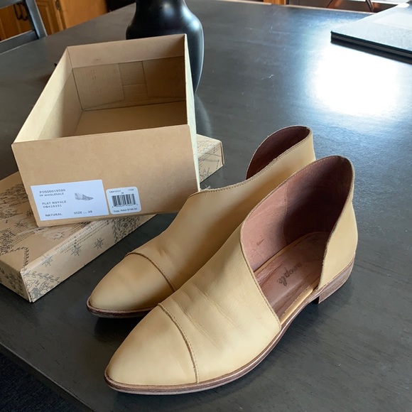 Free People Shoes - Free People Royal Flat in Nude size 38